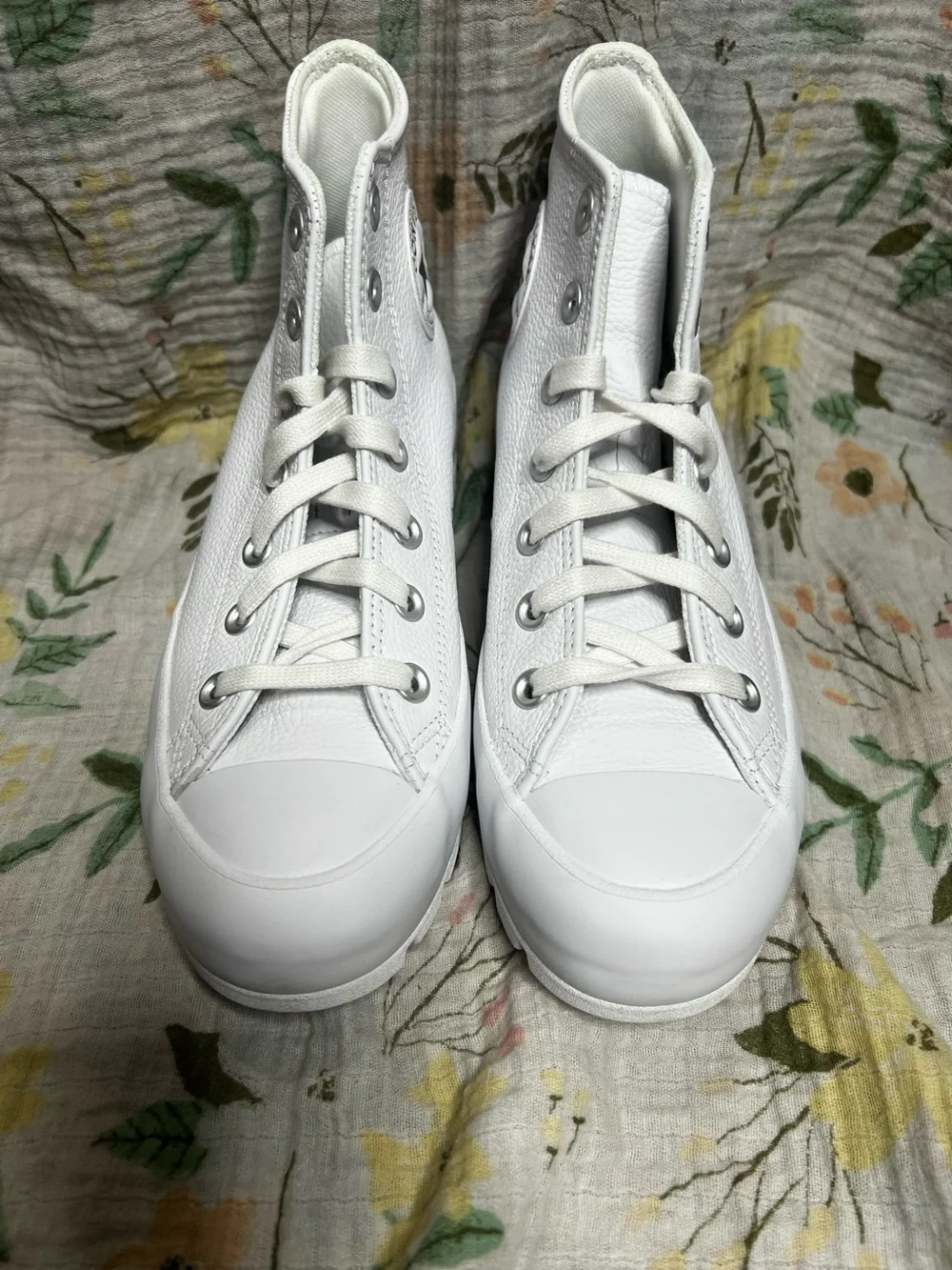 Converse CTAS Lugged Hi White Pebbled Leather High Top Platform Women’s Shoes